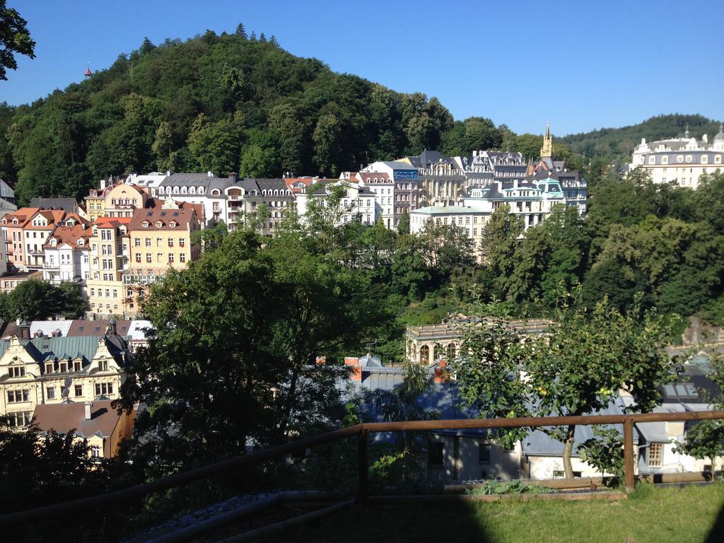 Apartments Vera Karlovy Vary Bagian luar foto